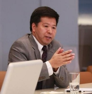何平.png